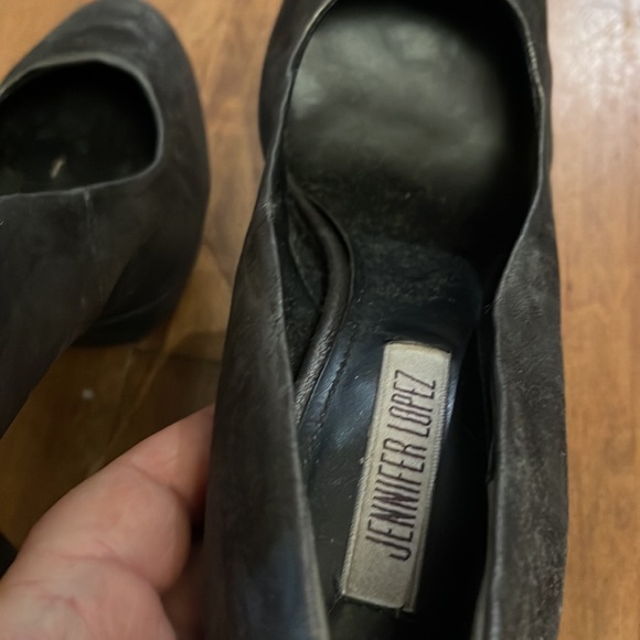 High heel gray-ish size 7M - Picture 5 of 6